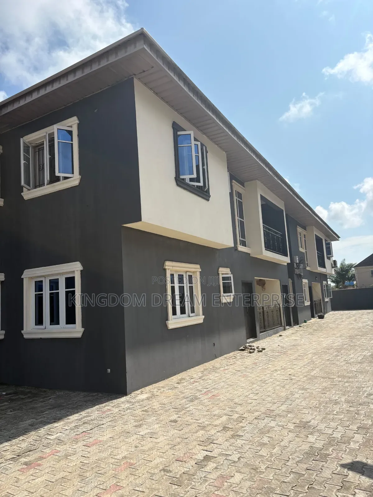 2bdrm House in Awoyaya Lagos for rent