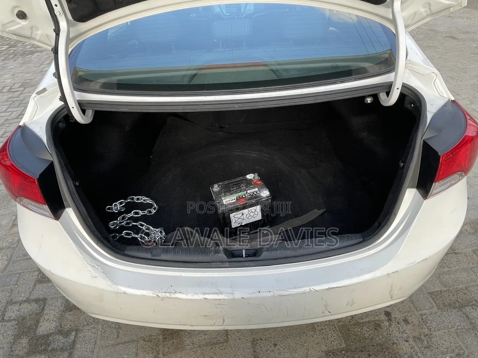 Hyundai Elantra Limited Sedan FWD (1.8L 4cyl 6A) 2013 White