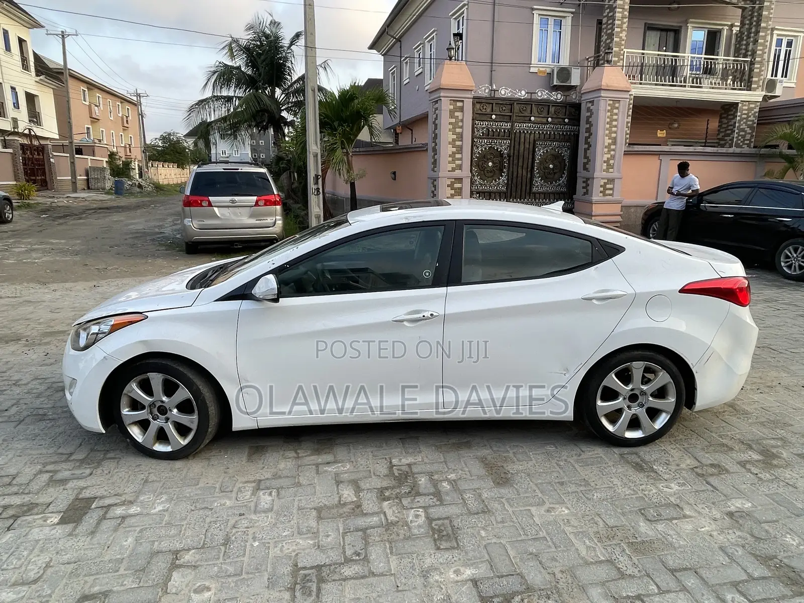 Hyundai Elantra Limited Sedan FWD (1.8L 4cyl 6A) 2013 White