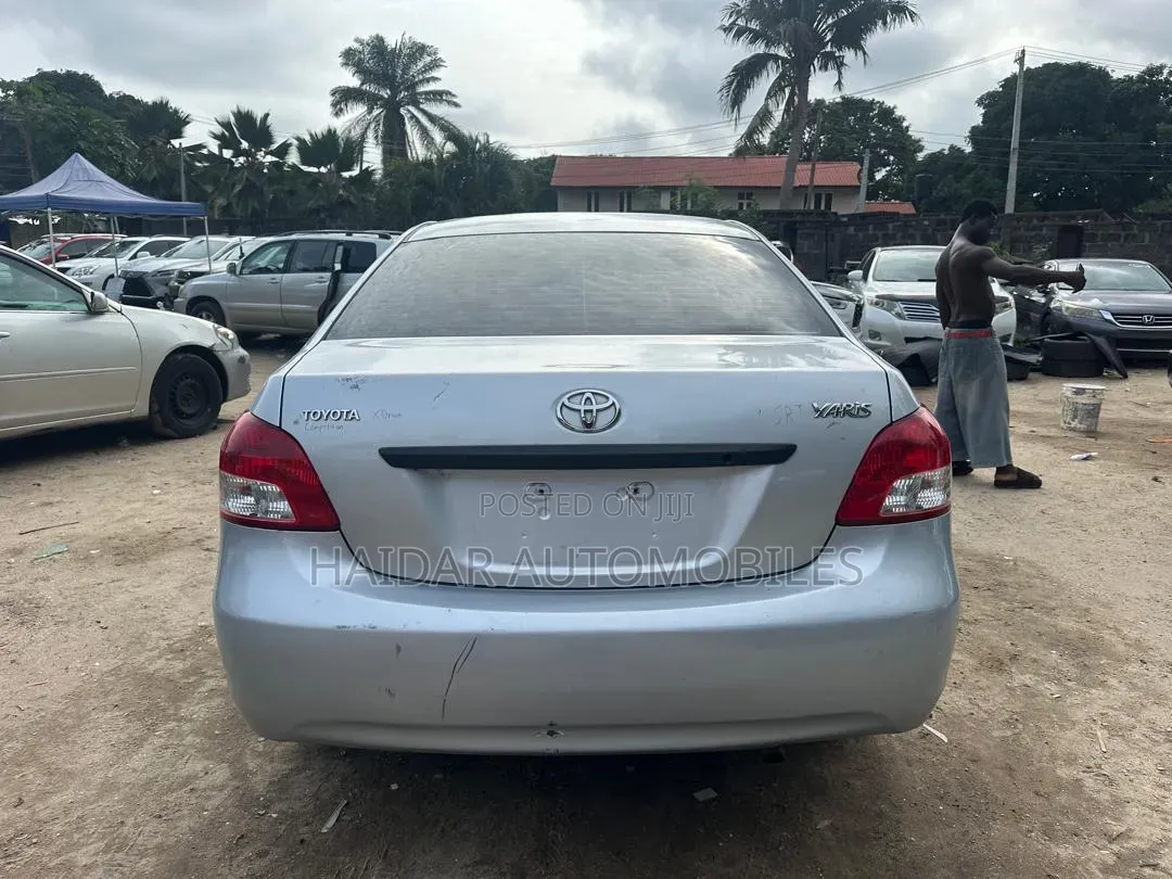 Toyota Yaris Sedan Automatic 2007 Silver