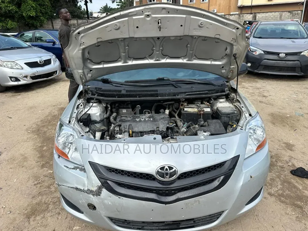 Toyota Yaris Sedan Automatic 2007 Silver