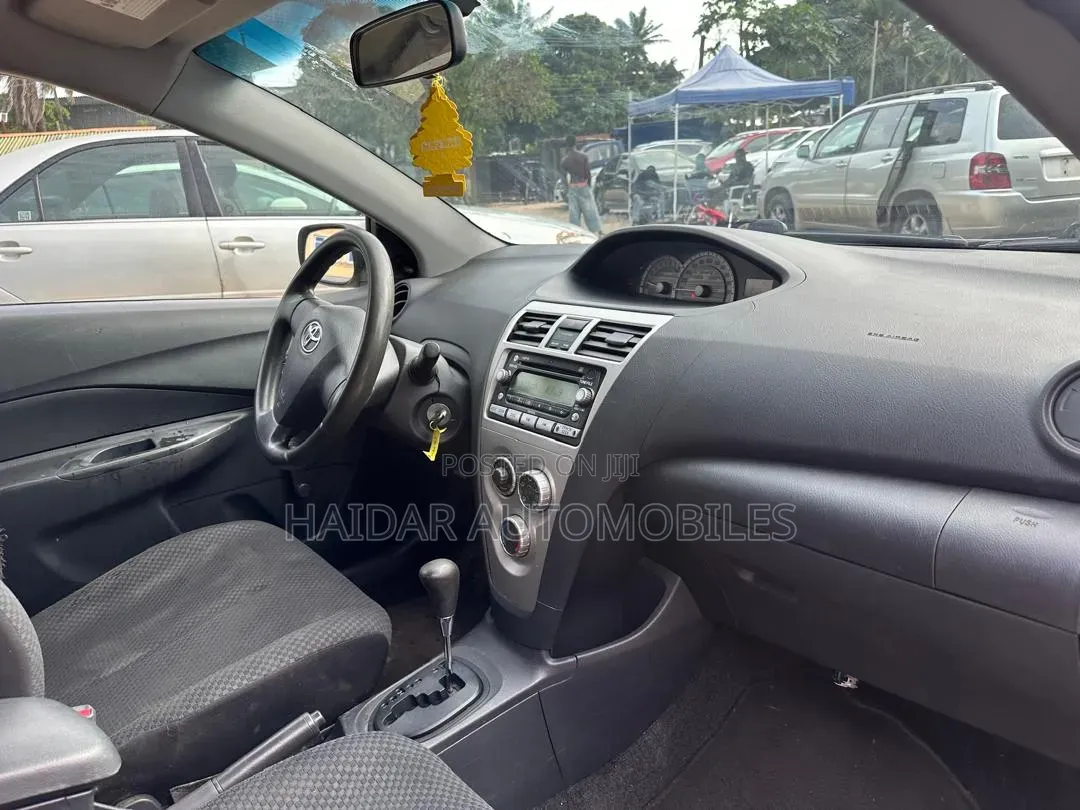 Toyota Yaris Sedan Automatic 2007 Silver