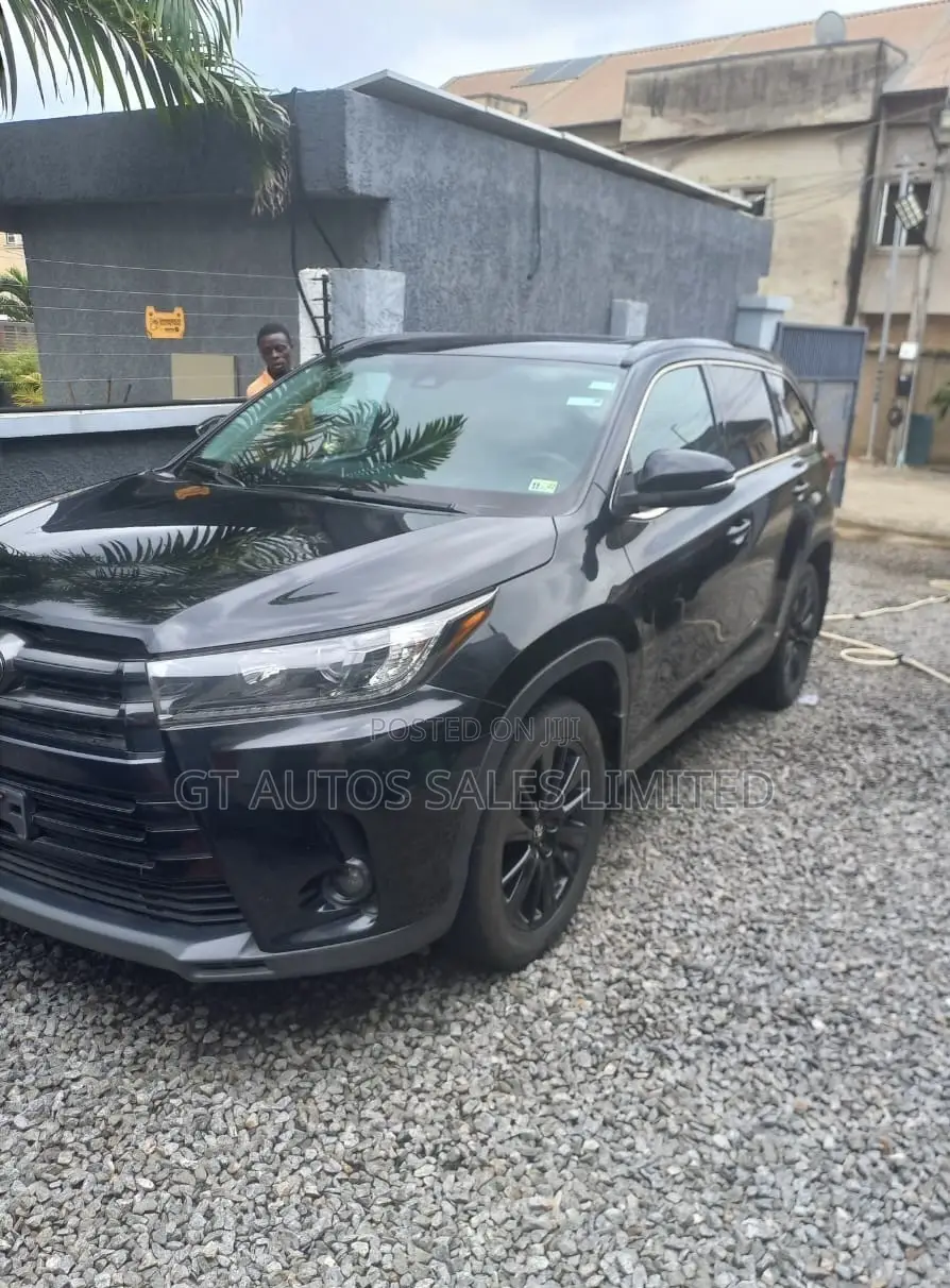 Toyota Highlander SE 2019 Black