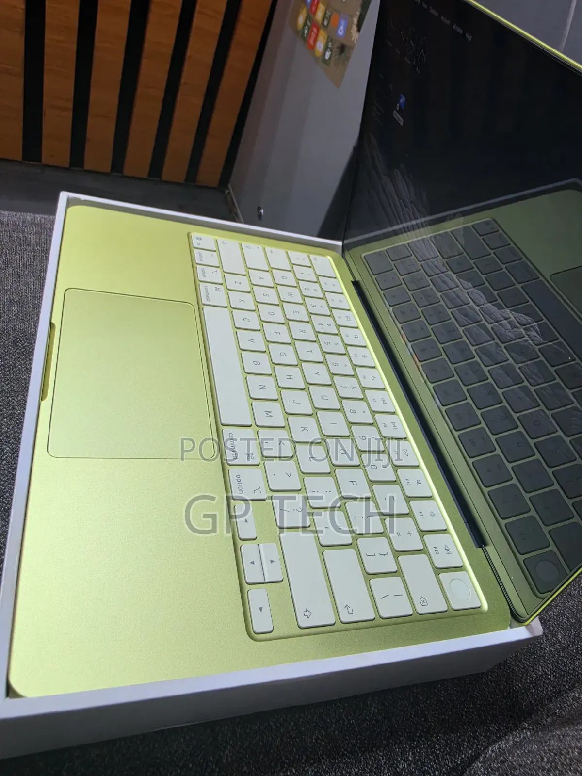 Laptop Apple MacBook Neo 2026 8GB Apple M5 Max SSD 512GB
