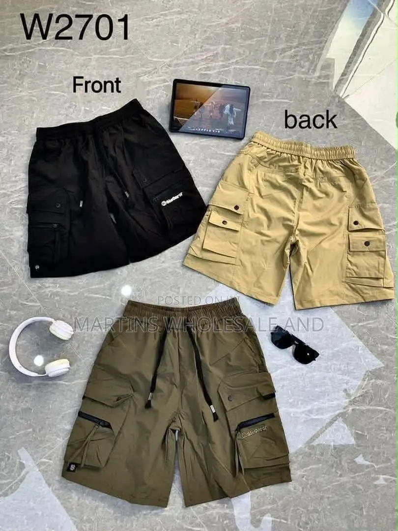 Casual Men's Cargo Shorts Featuring Elastic Waistbands, Contrasting Dr