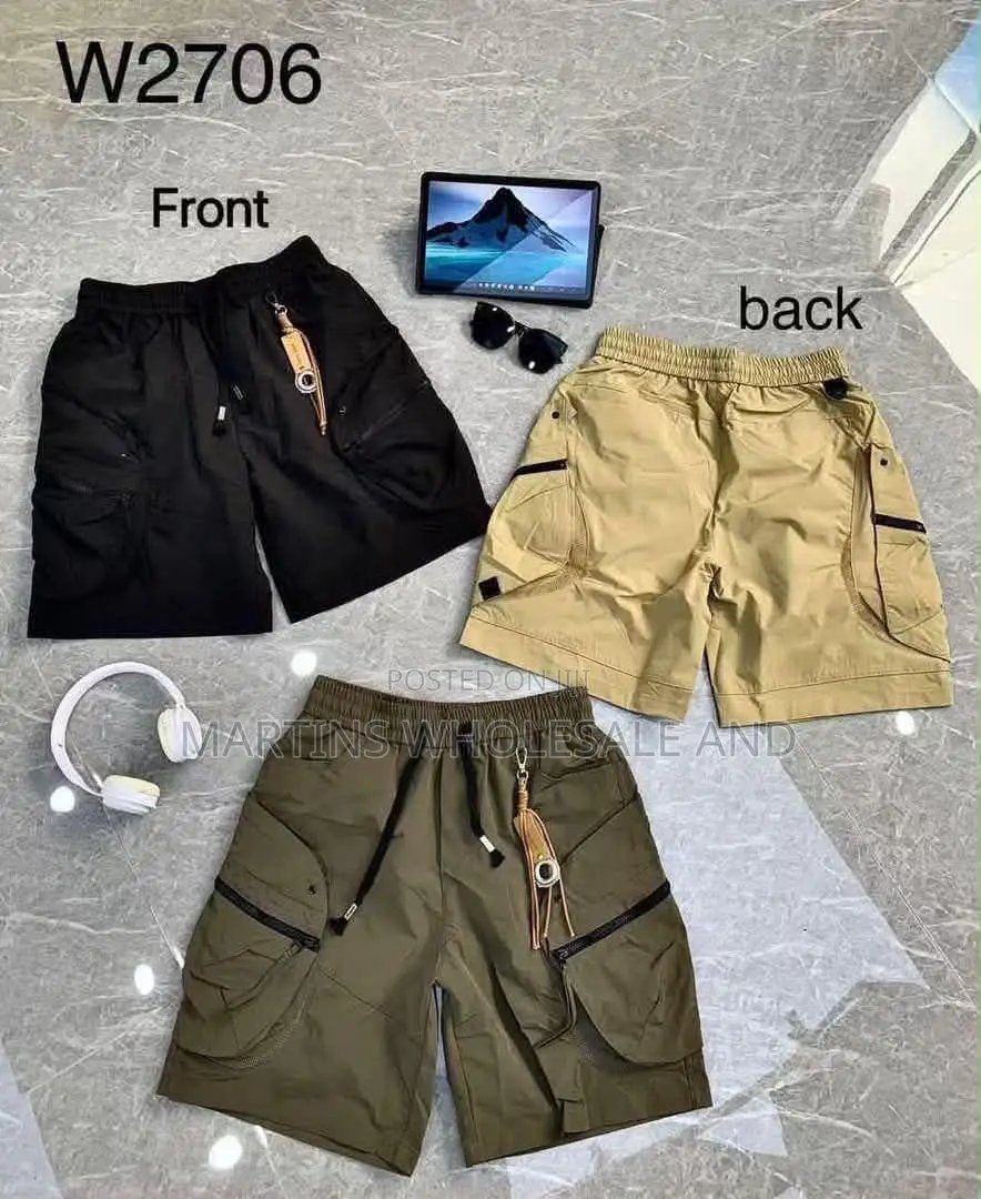 Casual Men's Cargo Shorts Featuring Elastic Waistbands, Contrasting Dr