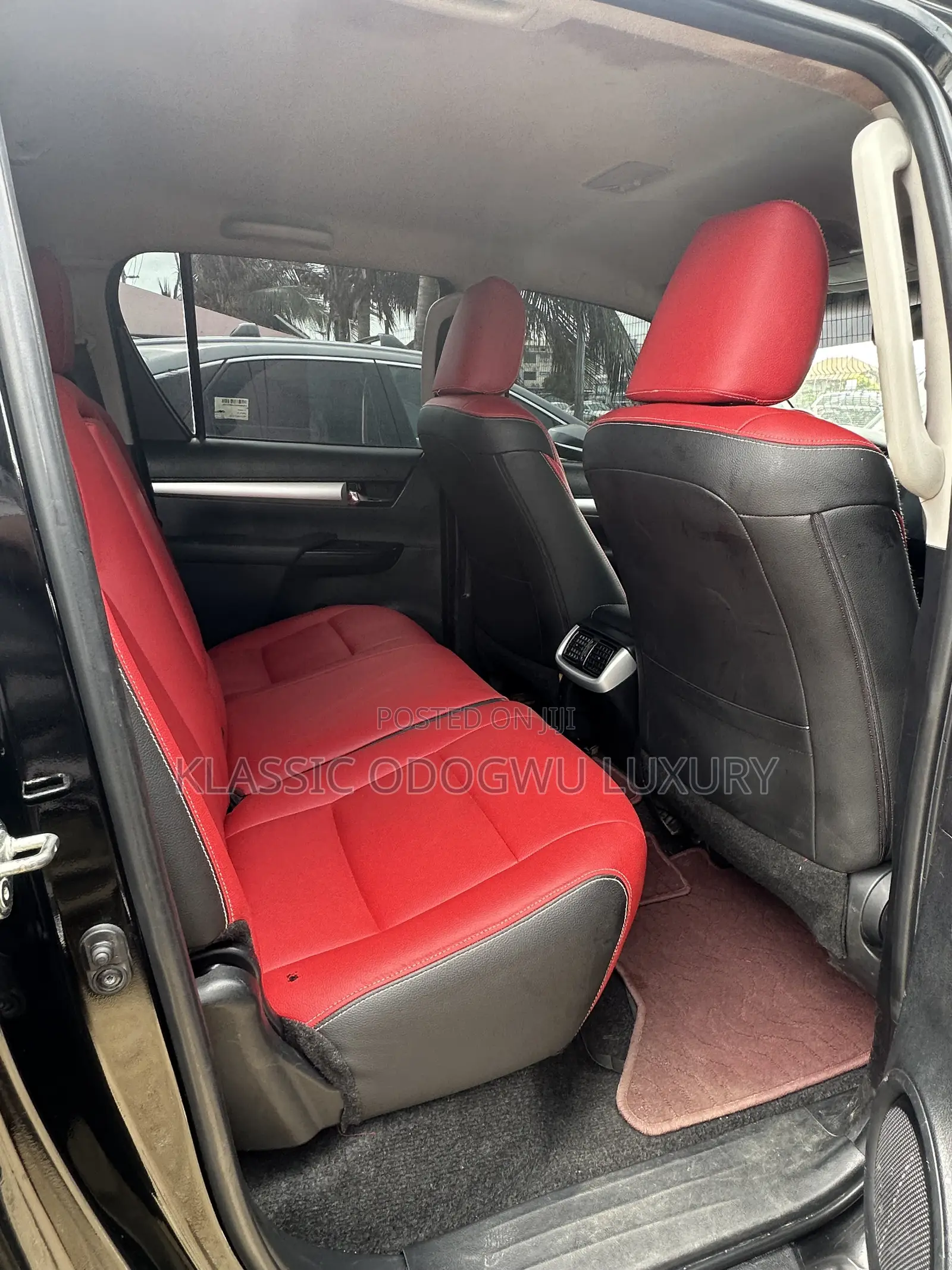 Toyota Hilux 2022 Black
