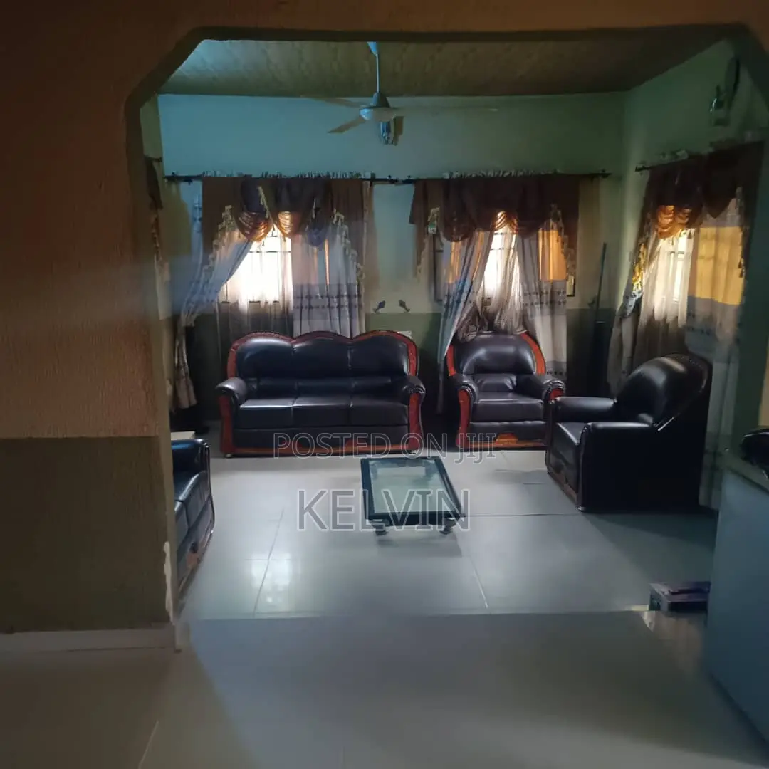 Furnished 4bdrm Bungalow in Mbaji Close, Osisioma Ngwa for sale
