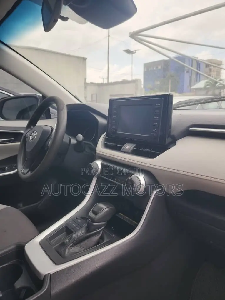Toyota Highlander XLE 4dr SUV AWD (3.5L 6cyl 6A) 2015 Gray