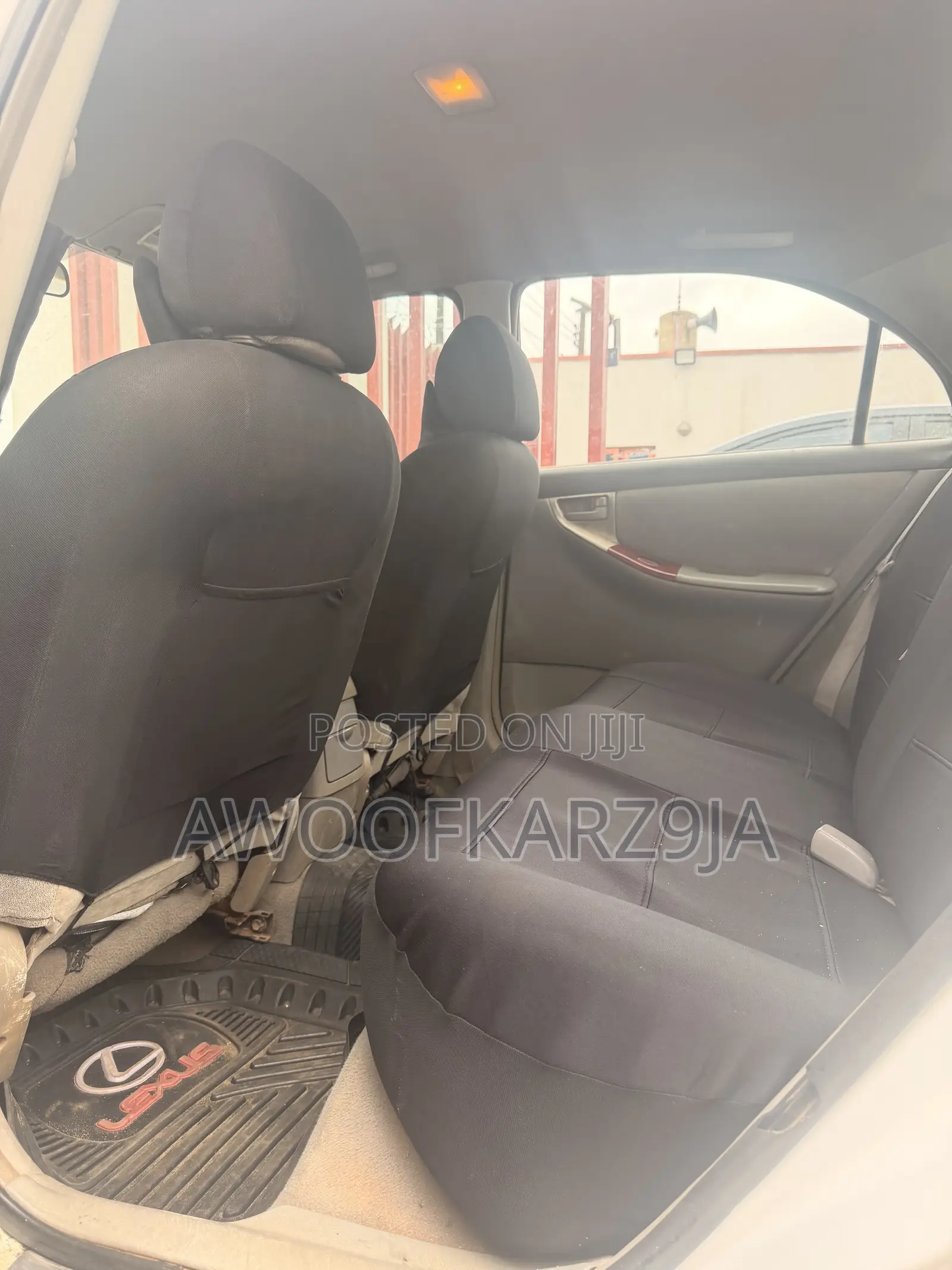 Toyota Corolla LE 2004 White