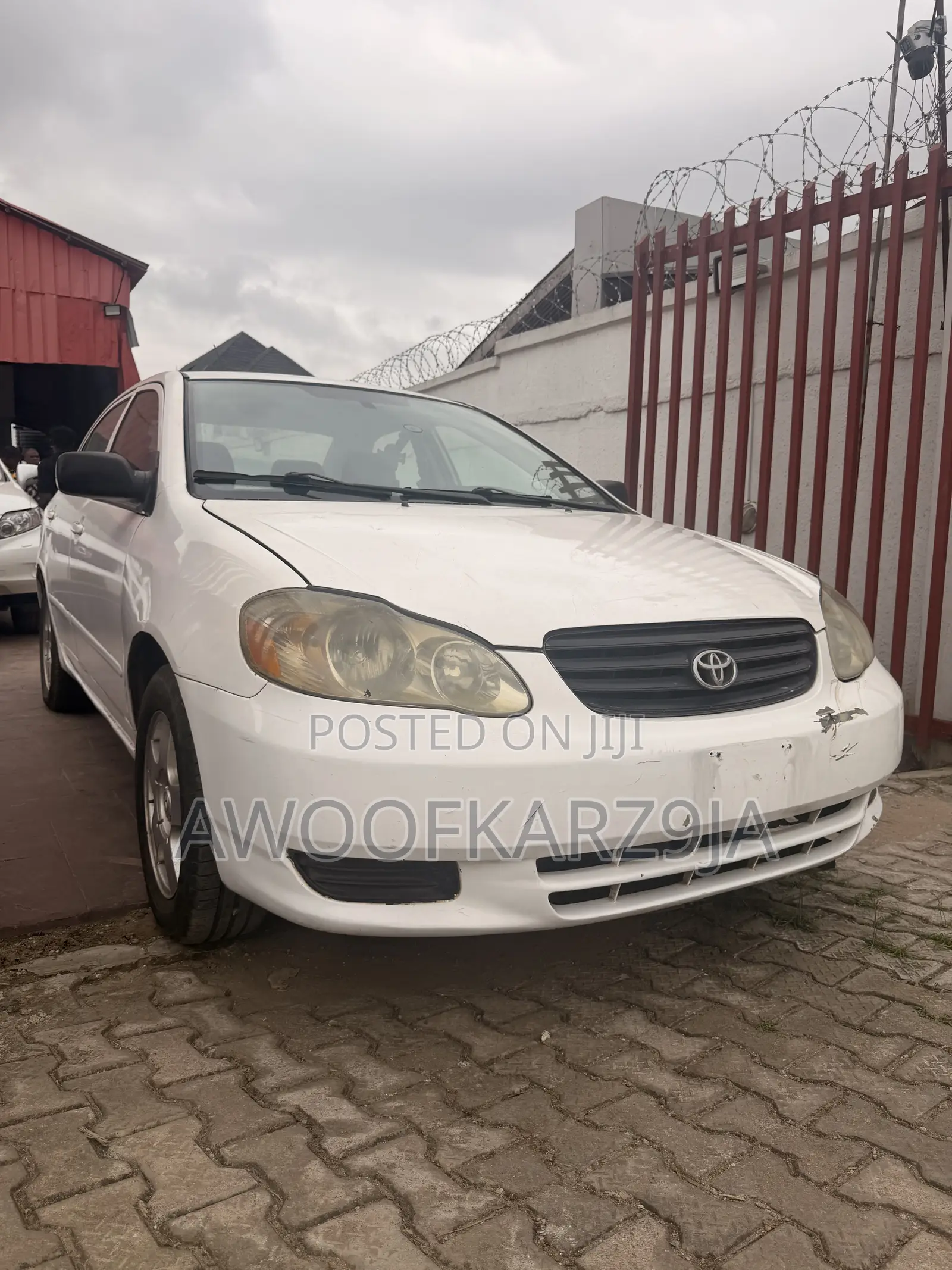 Toyota Corolla LE 2004 White