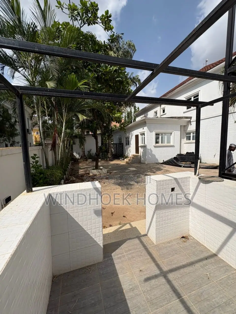 6bdrm Duplex in Kings Park Estate, Kiami for sale