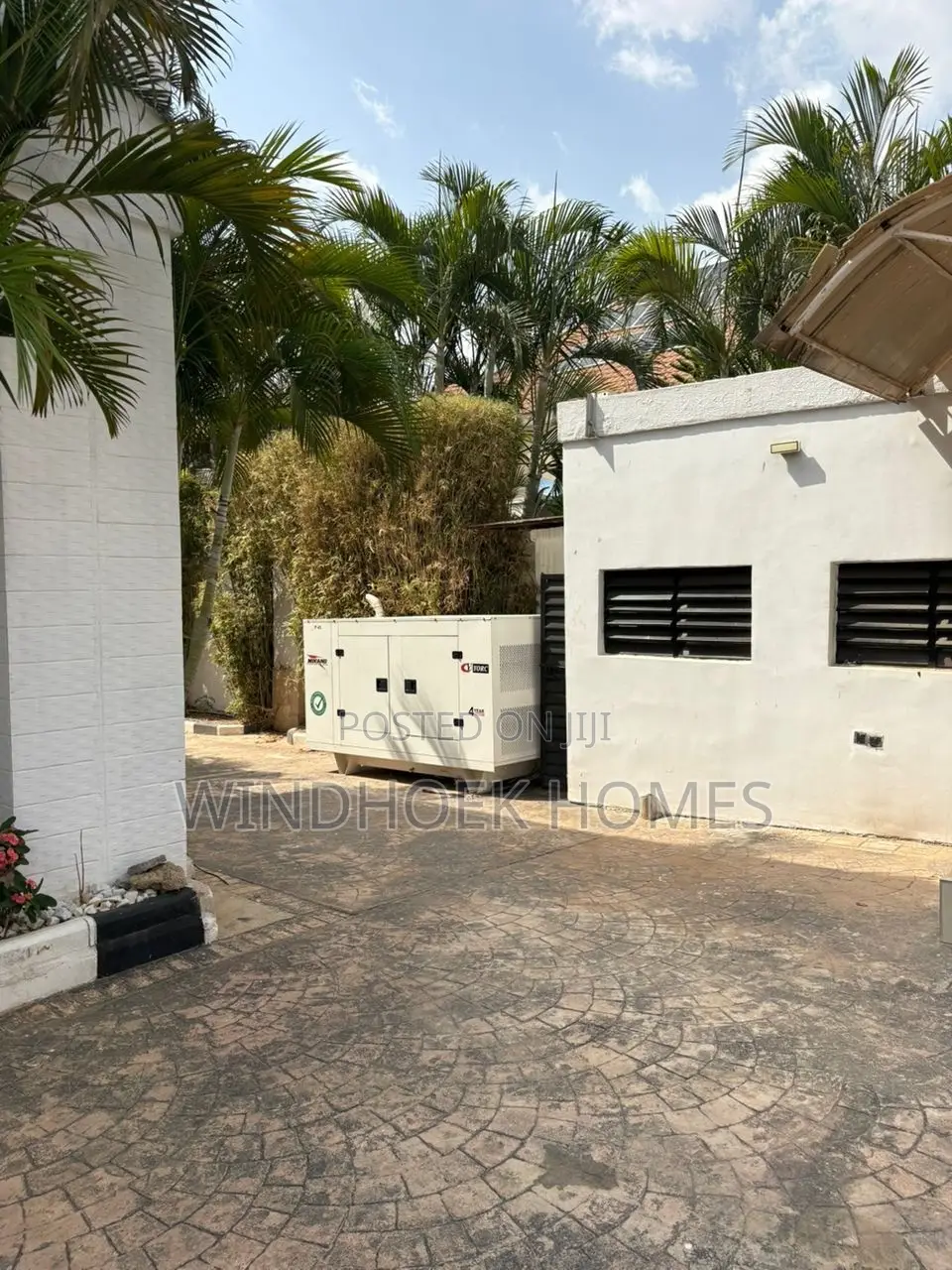 6bdrm Duplex in Kings Park Estate, Kiami for sale