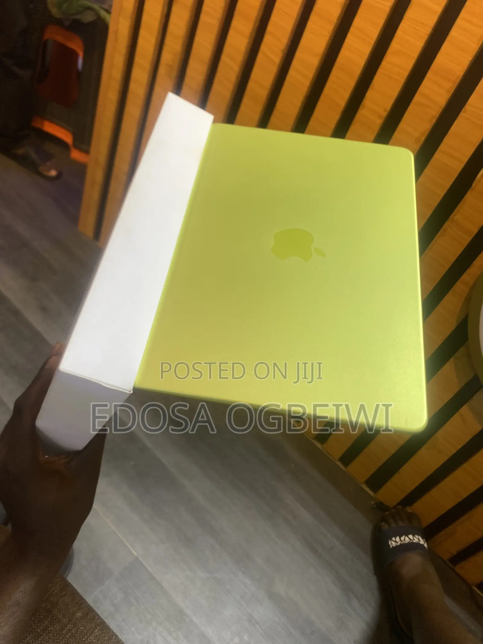 Laptop Apple MacBook Neo 2026 8GB SSD 512GB