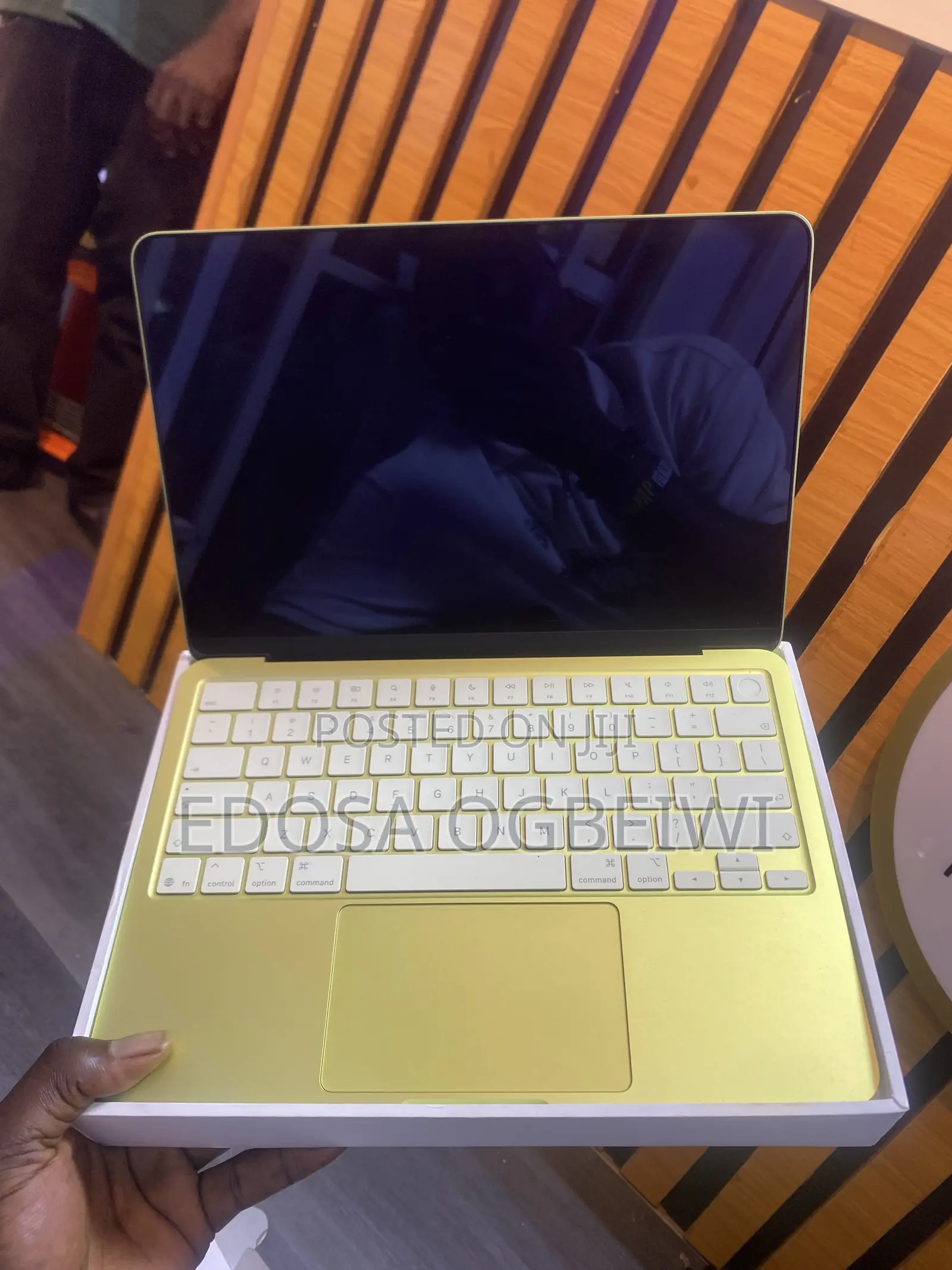 Laptop Apple MacBook Neo 2026 8GB SSD 512GB