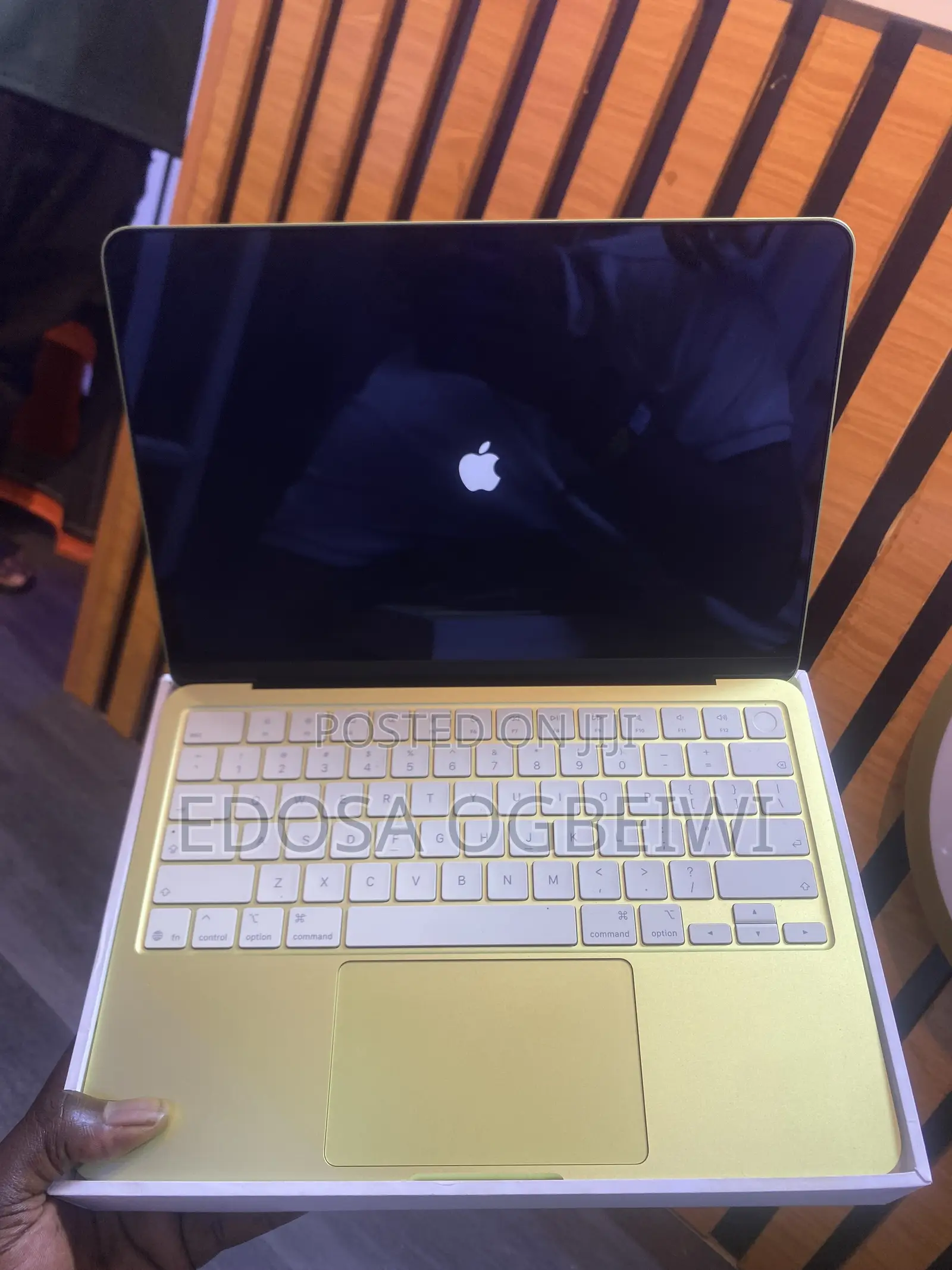 Laptop Apple MacBook Neo 2026 8GB SSD 512GB