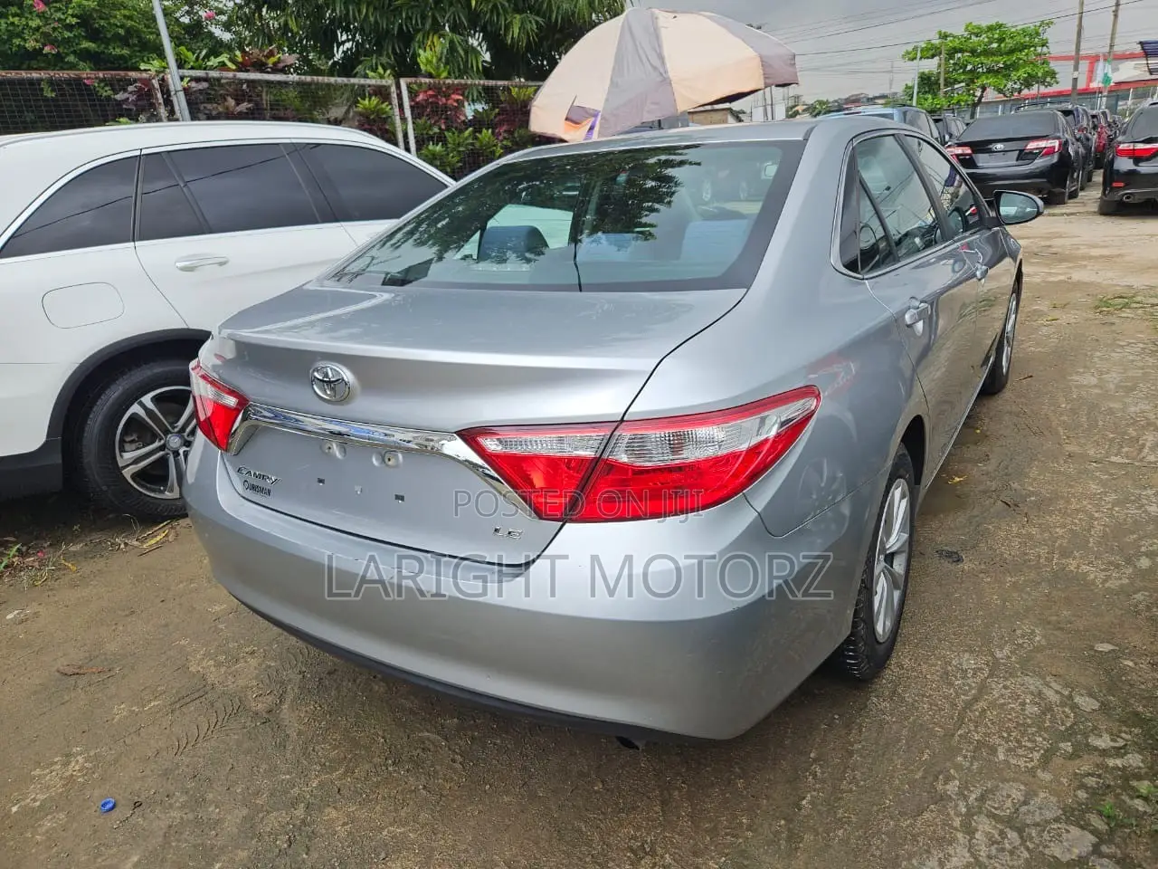 Toyota Camry 2016 Silver