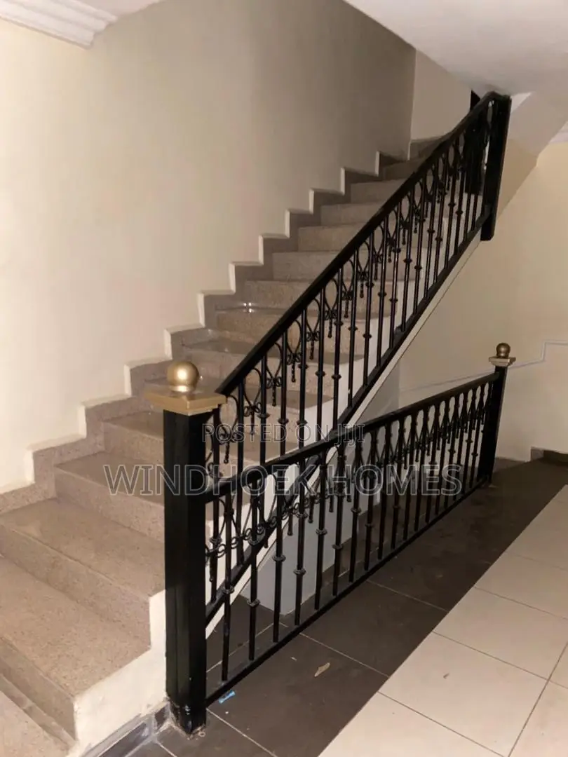 4bdrm Townhouse/Terrace in In An Estate, Maitama for sale