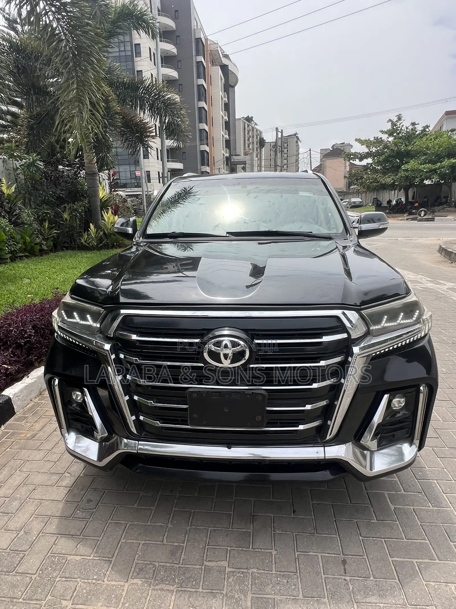 Toyota Land Cruiser 4.5 V8 GX-R 2015 Black