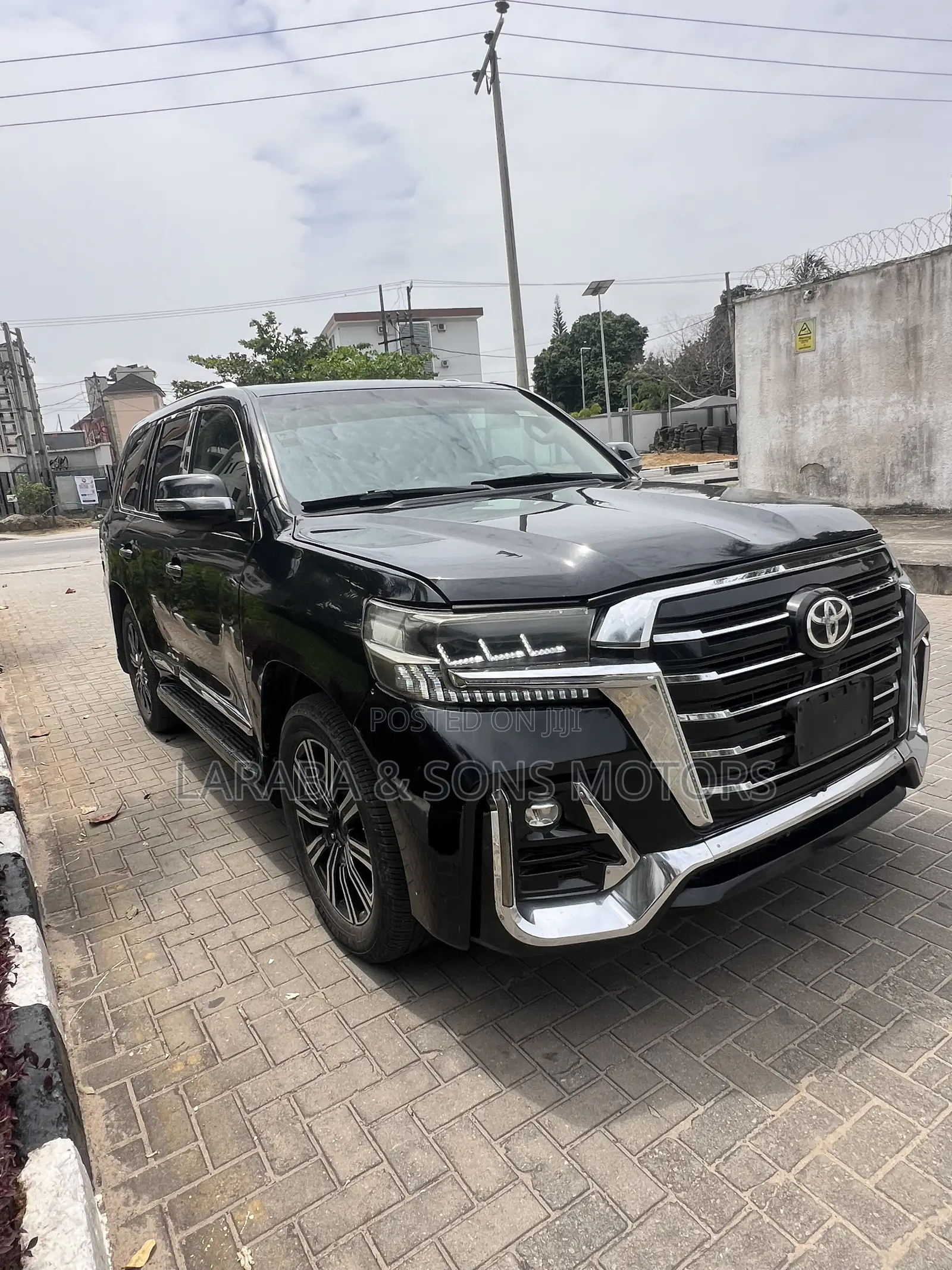 Toyota Land Cruiser 4.5 V8 GX-R 2015 Black