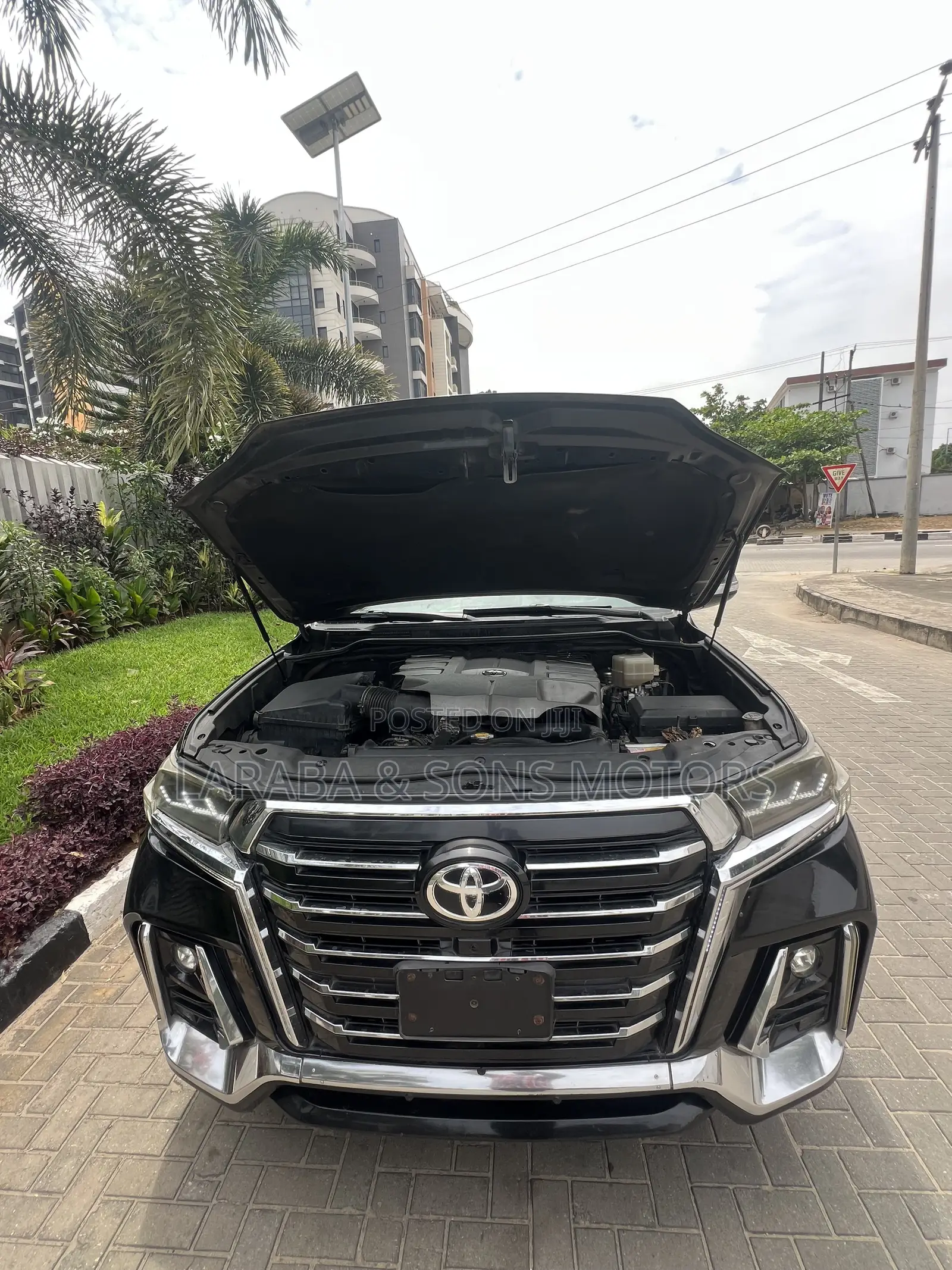 Toyota Land Cruiser 4.5 V8 GX-R 2015 Black