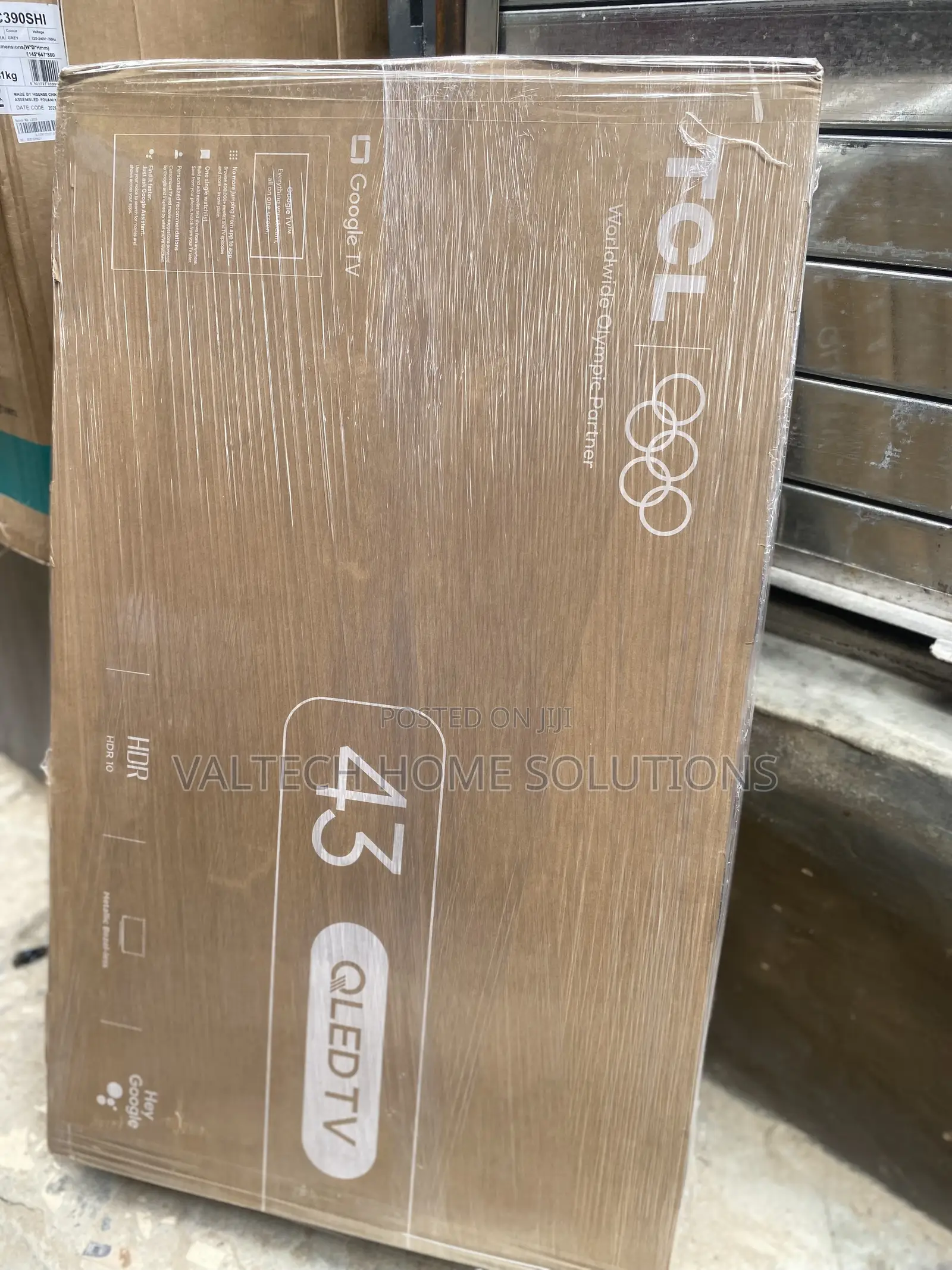 43” QLED Smart TV – Big Picture, Smart Experience