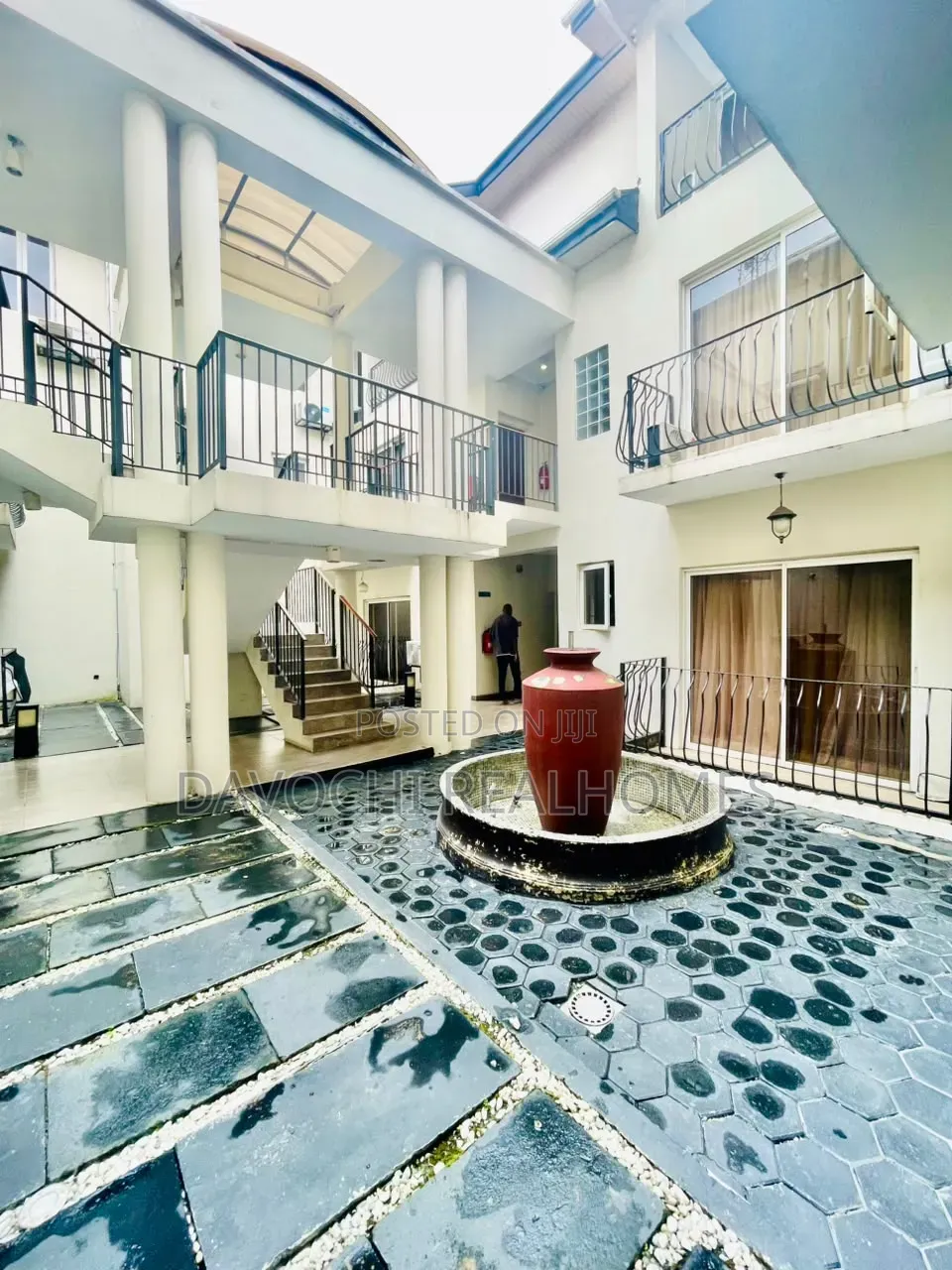 3bdrm Apartment in Lekki Phase 1 for rent