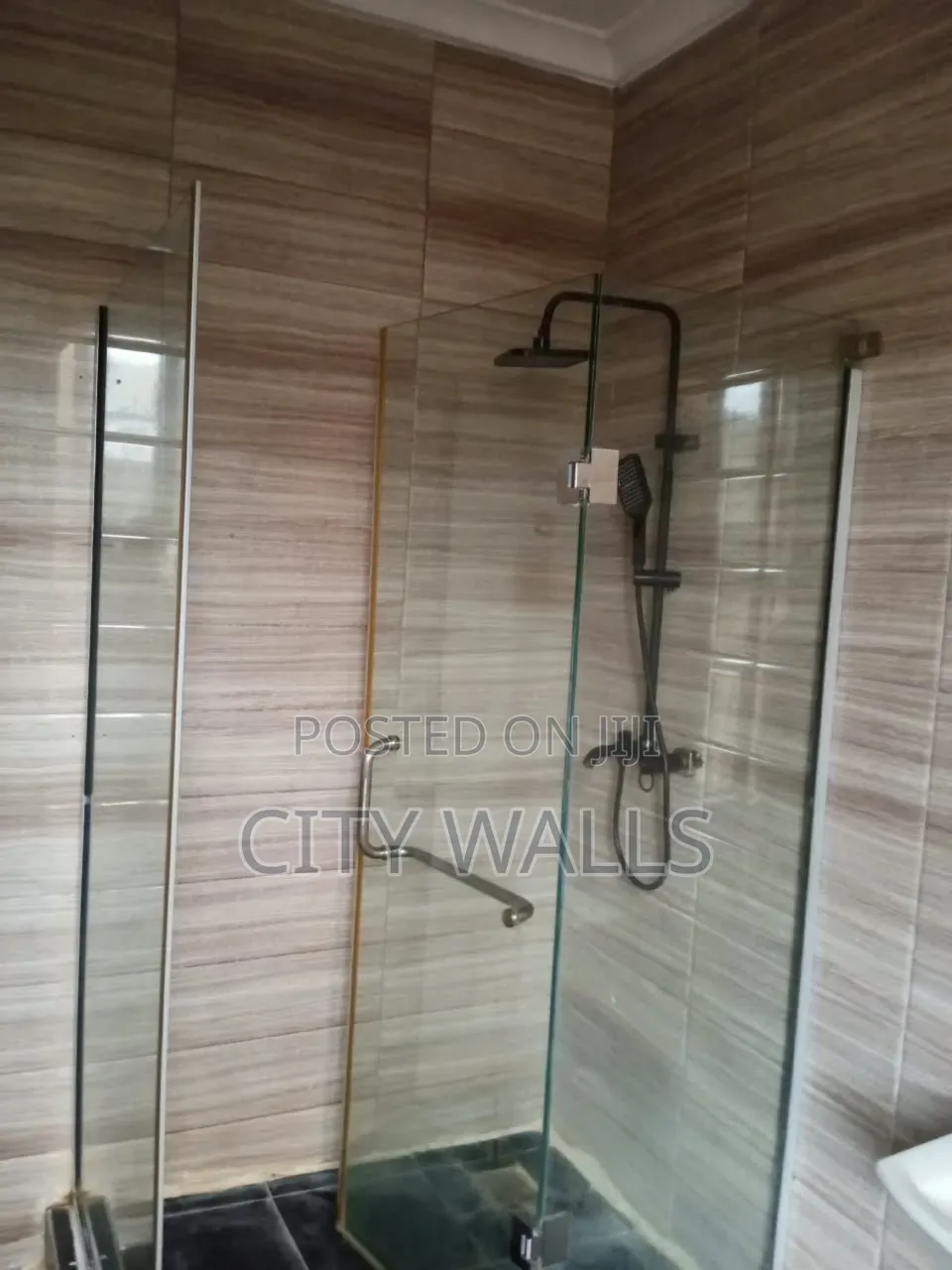 4bdrm Maisonette in Victoria Island Extension for rent