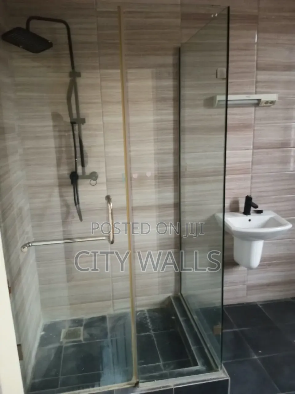 4bdrm Maisonette in Victoria Island Extension for rent