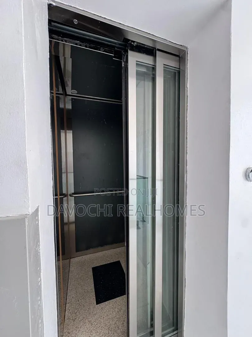 5bdrm Duplex in Ikate for sale