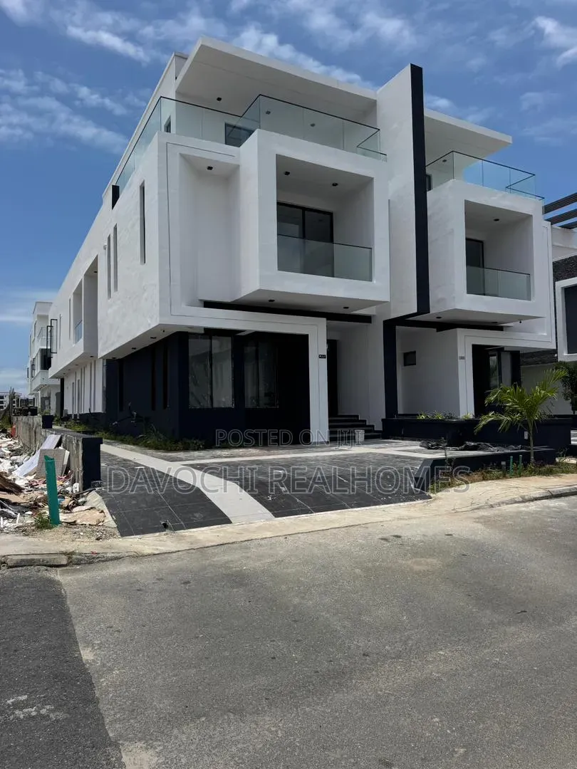 5bdrm Duplex in Ikate for sale