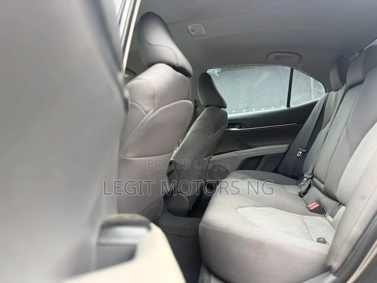 Toyota Camry LE FWD (2.5L 4cyl 8AM) 2018 Brown
