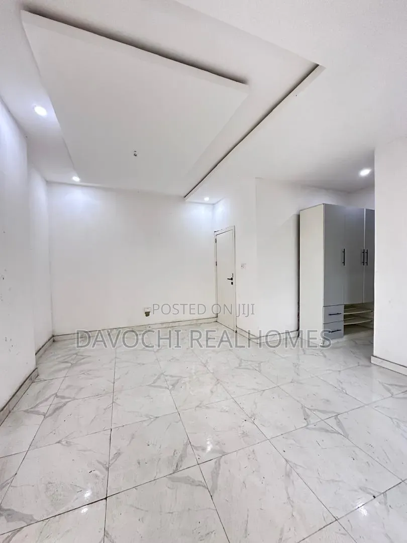 4bdrm Duplex in Lekki Expressway for sale