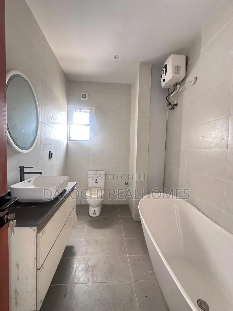 4bdrm Maisonette in Victoria Island Extension for sale