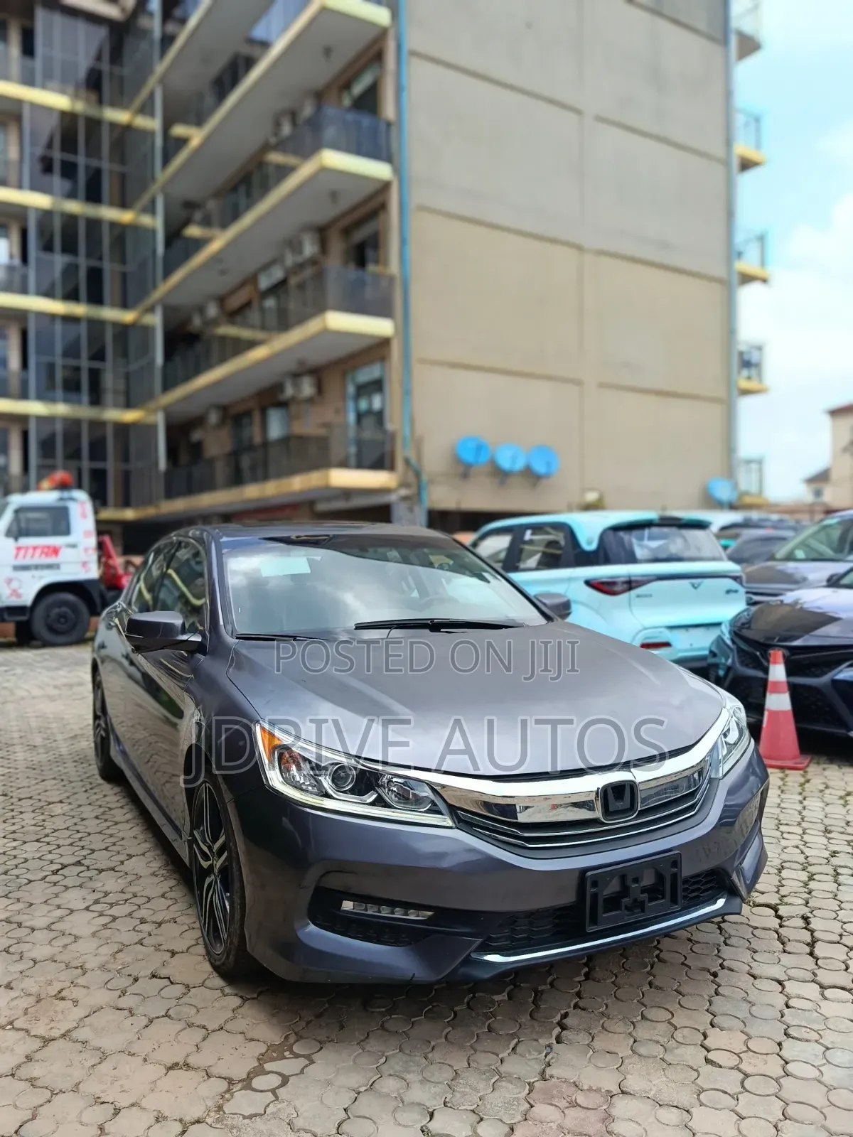 Honda Accord Touring V-6 4dr Sedan (3.5L 6cyl 6A) 2015 Gray