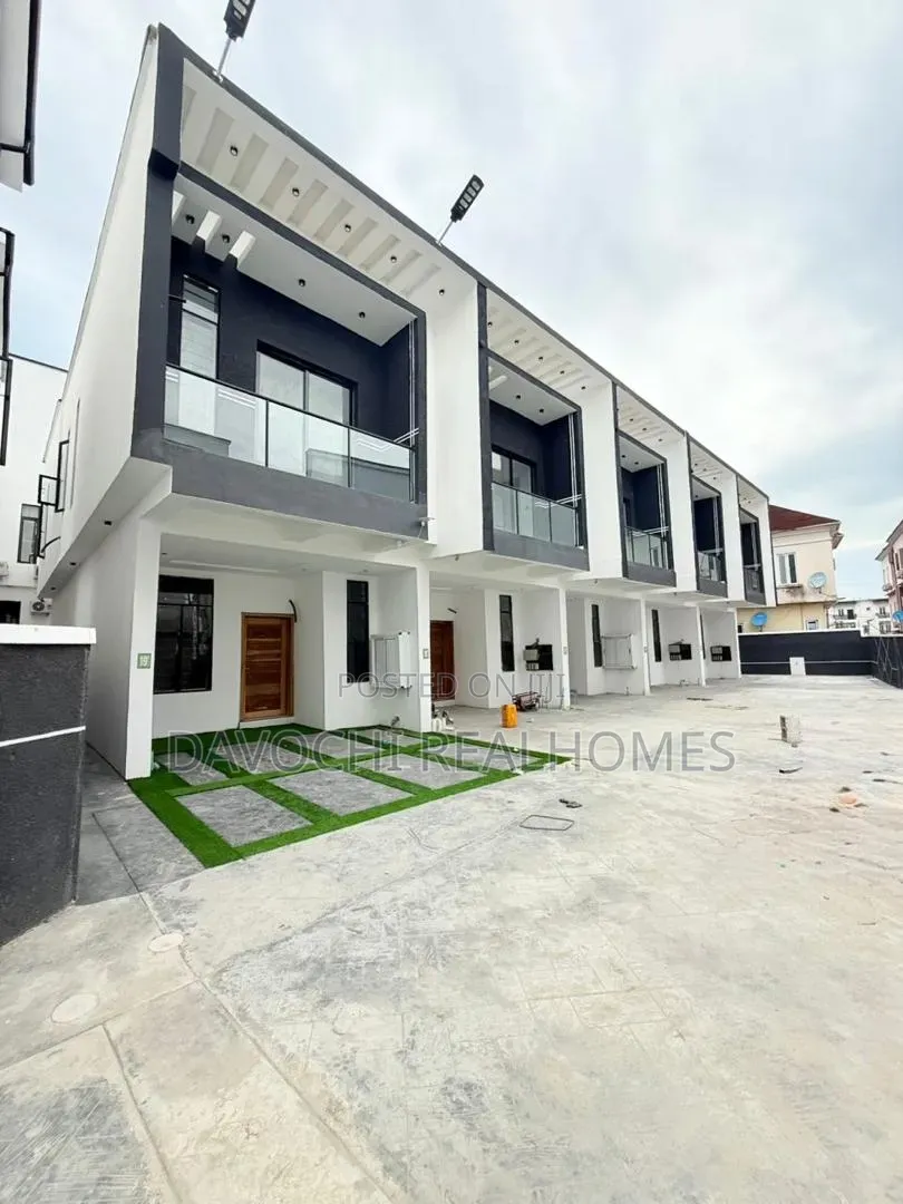 3bdrm Duplex in Chevron for sale