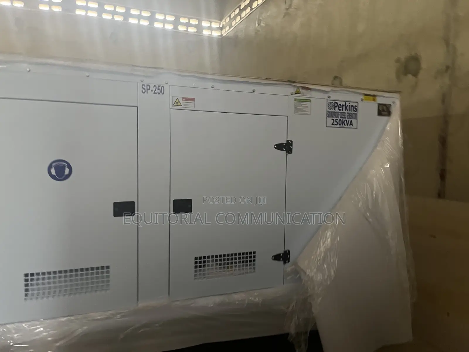 250KVA Perkins Soundproof Generator Set