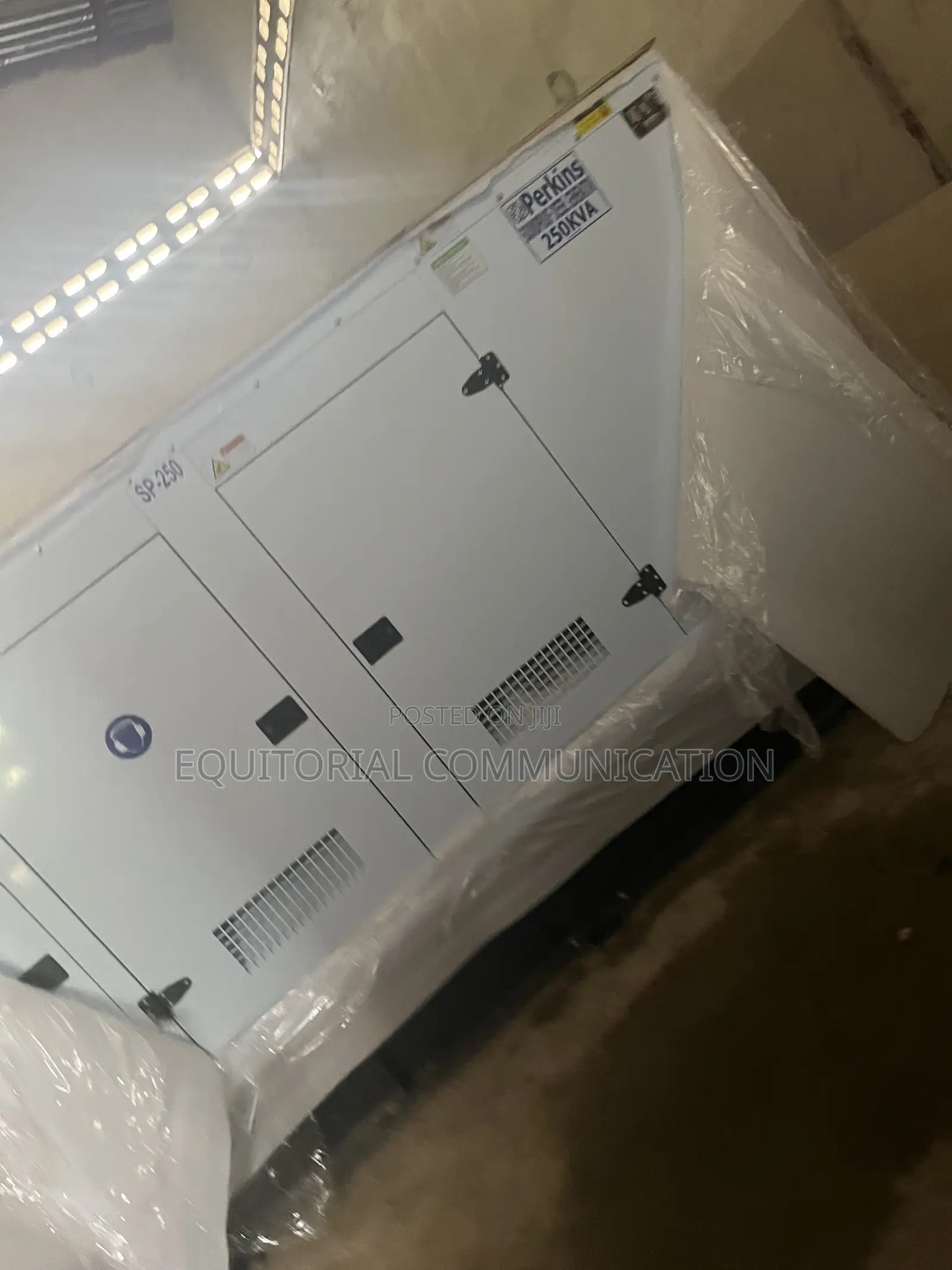 250KVA Perkins Soundproof Generator Set