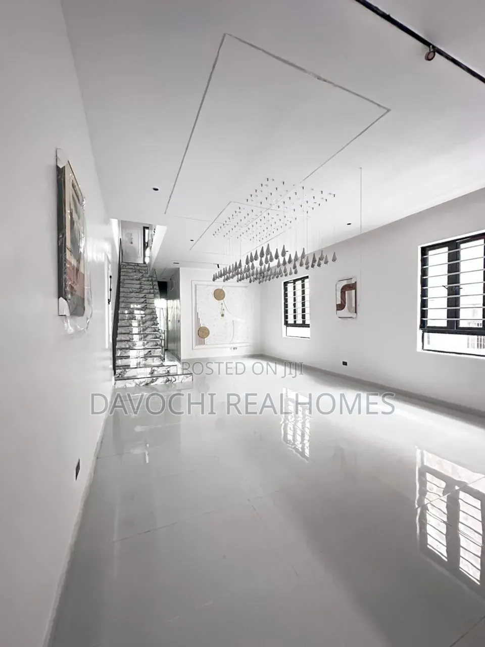 5bdrm Duplex in Off Lekki-Epe Expressway for sale