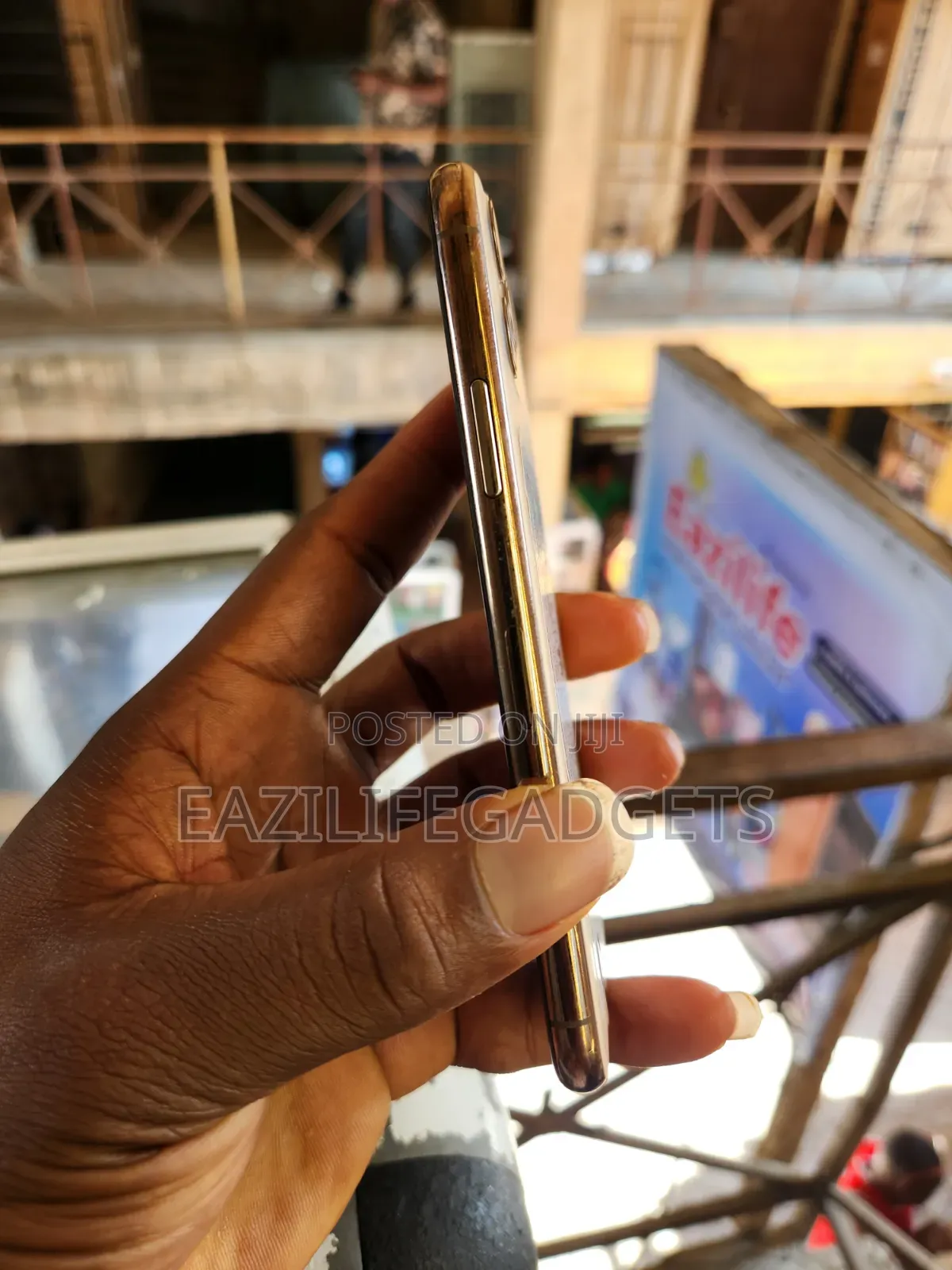 Apple iPhone 11 Pro 64 GB Gold