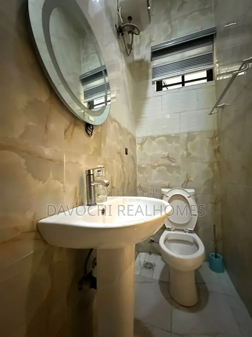 Furnished Mini Flat in Chevron for rent