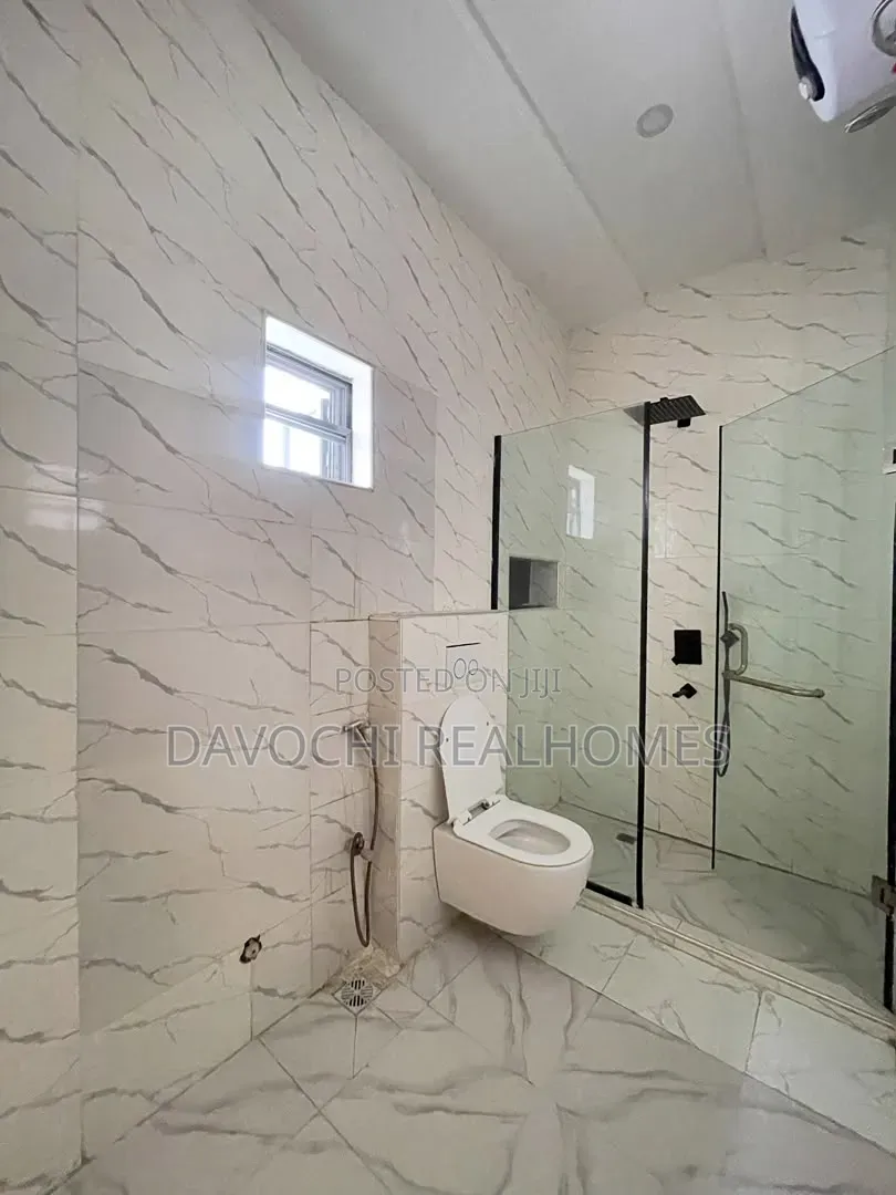 3bdrm Duplex in Ikota for rent