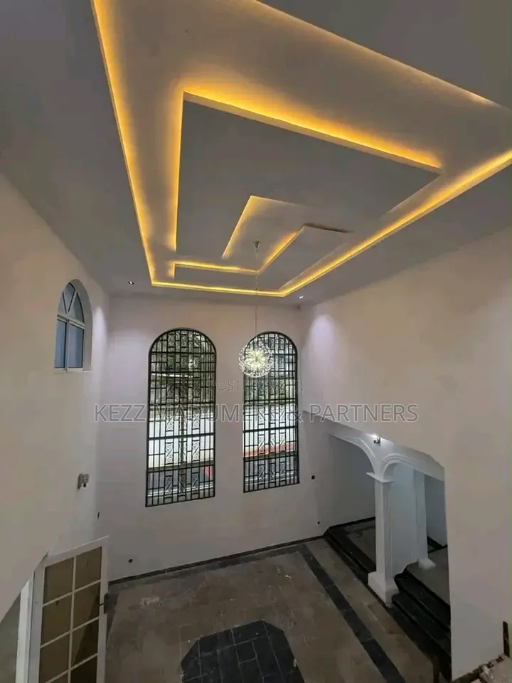 6bdrm Duplex in Iwofe Ada George, New Layout for sale