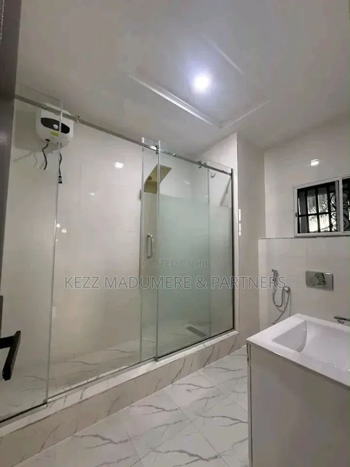 6bdrm Duplex in Iwofe Ada George, New Layout for sale