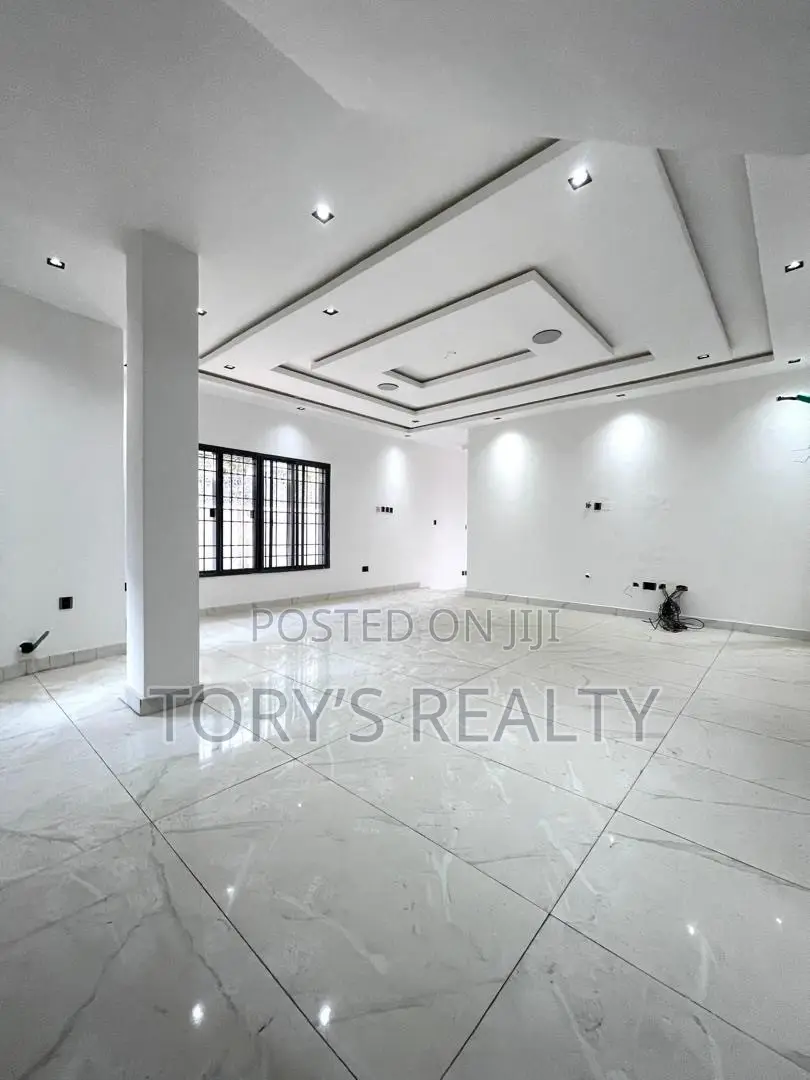 5bdrm Duplex in Lekki Phase 1 for rent