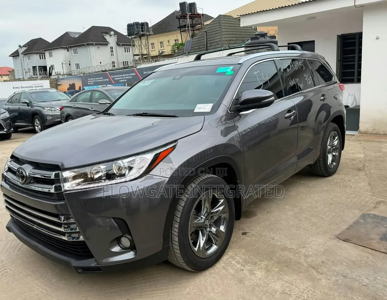 Toyota Highlander Limited Platinum 4x4 V6 (3.5L 6cyl 8A) 2018 Gray