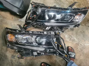 Head Lamp Land Cruiser Prado 2020