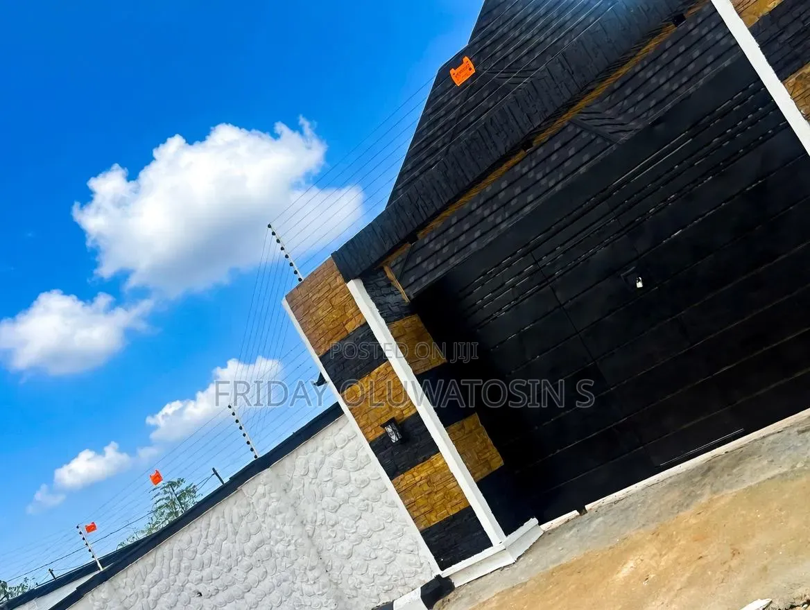 4bdrm Bungalow in Okpanam By-Pass, Oshimili South for sale