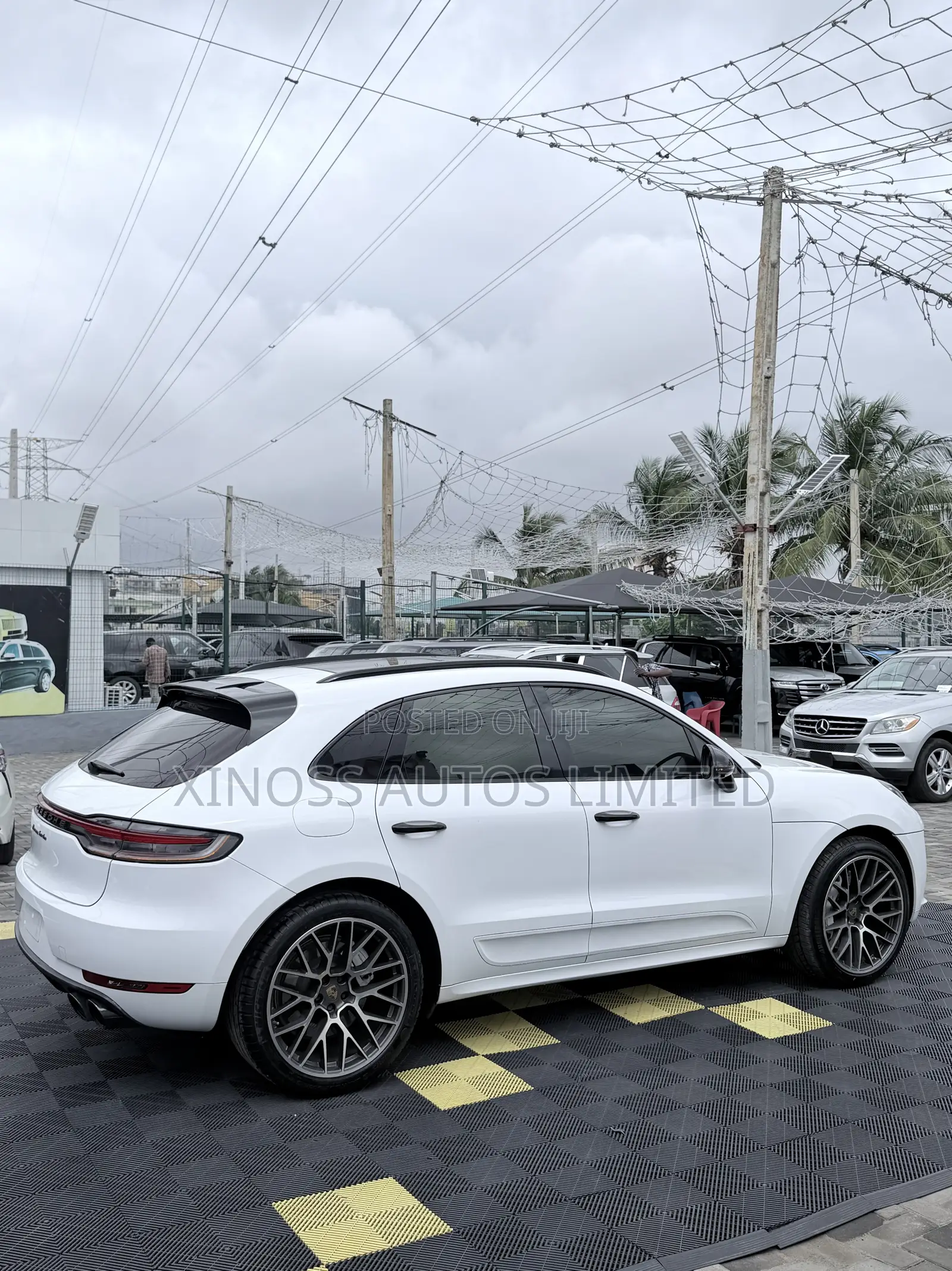 Porsche Macan Turbo 2021 White