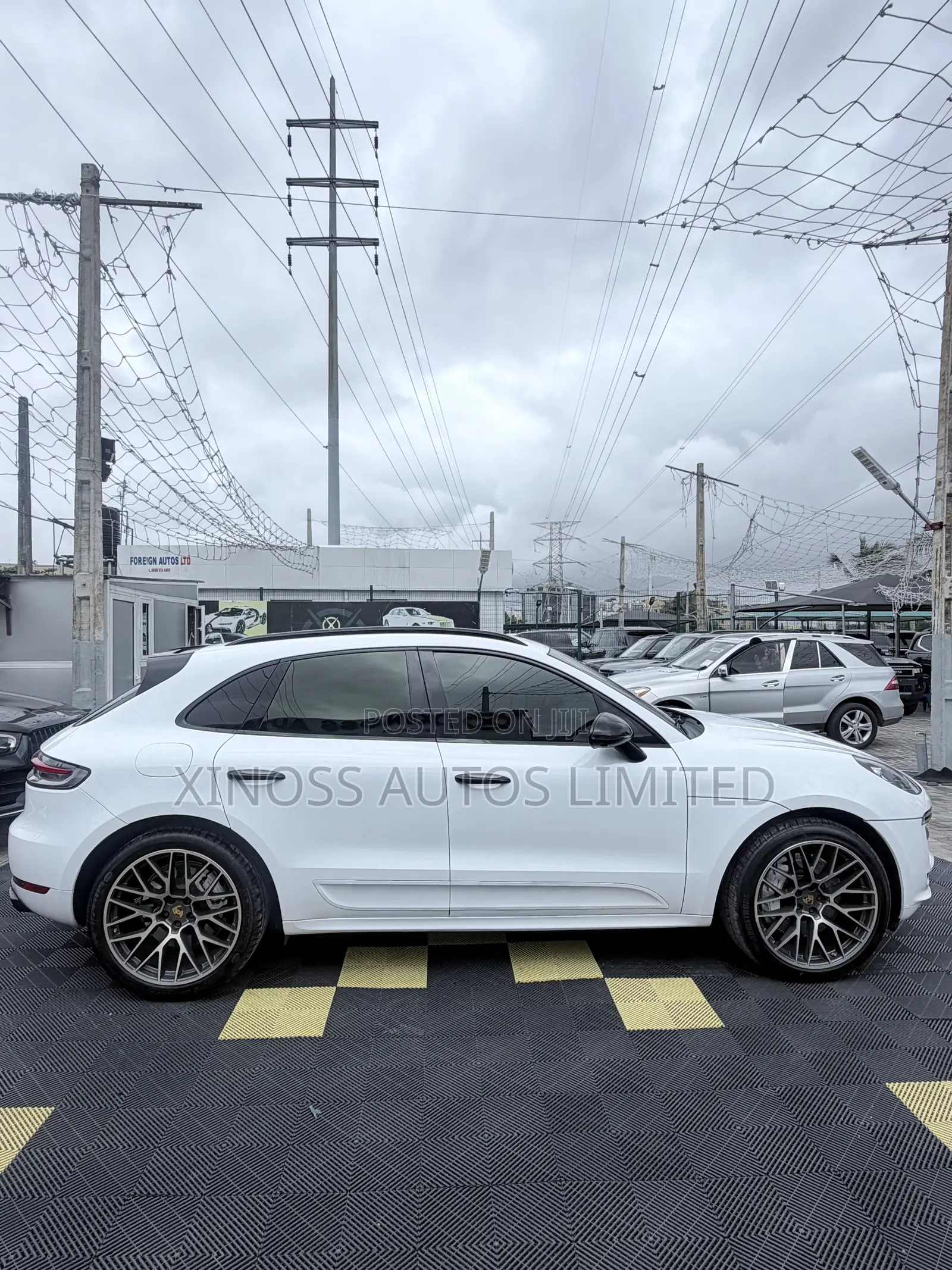 Porsche Macan Turbo 2021 White